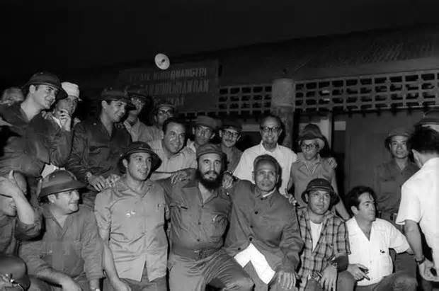 Tổng Tư lệnh Cuba Fidel Castro: 'Cảm ơn Việt Nam, ngàn lần cảm ơn!”
