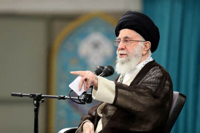 Iran đưa Đại giáo chủ Ali Khamenei đến nơi an toàn hơn