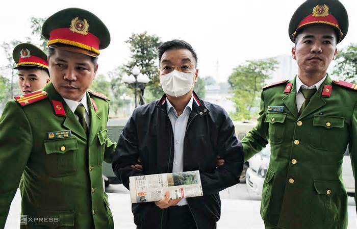 Ông Chu Ngọc Anh khai lý do thất lạc 200.000 USD nhận của Việt Á