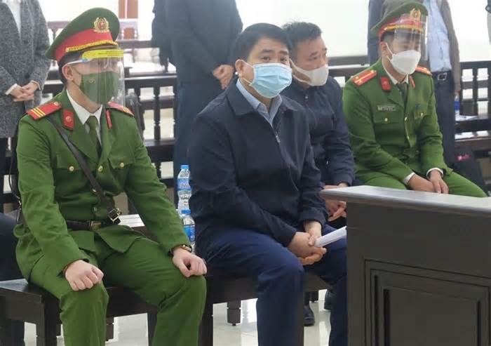 Ông Nguyễn Đức Chung bị cáo buộc nhận 2,6 tỉ đồng trong vụ cây xanh Hà Nội