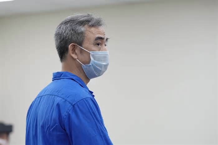 Đang tuyên án cựu giám đốc Bệnh viện Tim Hà Nội Nguyễn Quang Tuấn