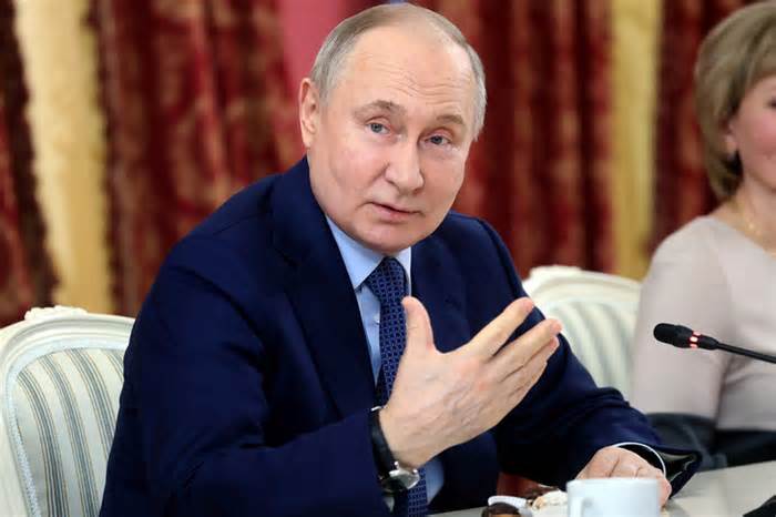 Ông Putin: Dù Ukraine giấu F-16 ở nước ngoài, Nga vẫn tiêu diệt
