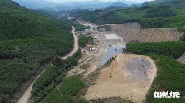 Hàng triệu mét khối đất thải cao tốc Khánh Hòa - Buôn Ma Thuột chưa biết đổ đi đâu