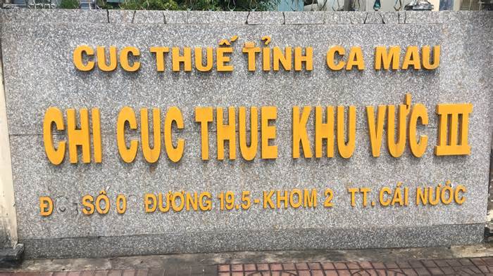 Bắt tạm giam hai lãnh đạo chi cục thuế ở Cà Mau