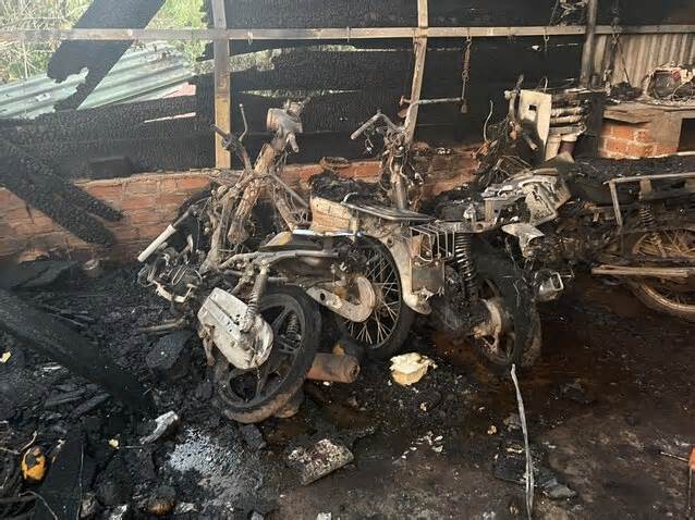 Cháy nhà kho chứa đồ ở Đắk Nông, thiệt hại 150 triệu đồng