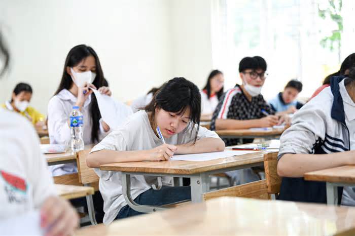 Hà Nội bổ sung gần 2.000 chỉ tiêu tuyển sinh lớp 10 năm học 2023 - 2024