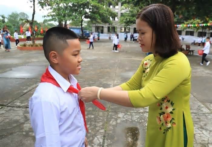 Tuyển sinh lớp 1, 6 ở Hà Nội: Phụ huynh không phải nộp giấy xác nhận cư trú