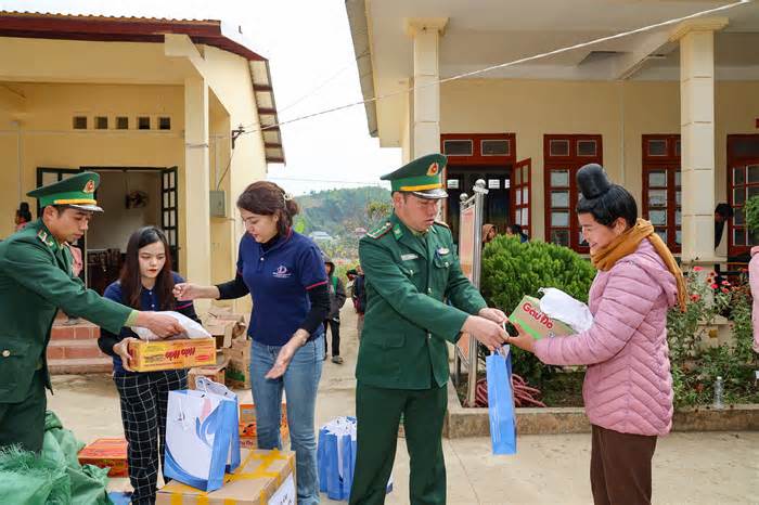 Tết sớm nơi biên cương Tây Bắc