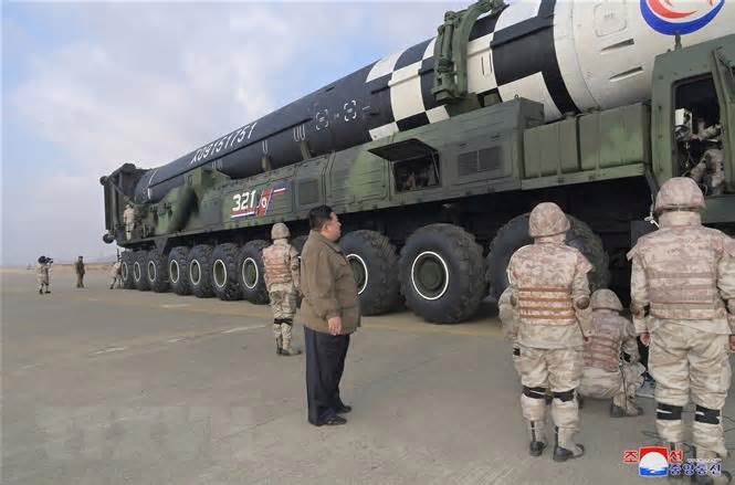 Triều Tiên muốn 'nhanh chóng' cải thiện năng lực sản xuất tên lửa