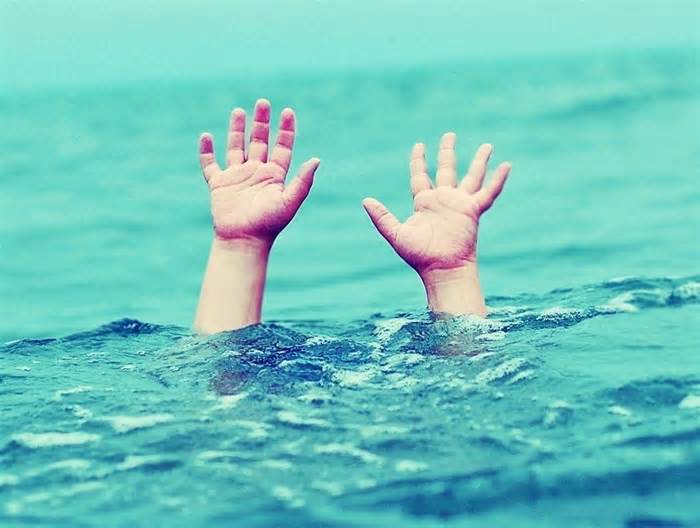 Nam học sinh 18 tuổi tử vong sau khi nhảy xuống nước cứu bạn