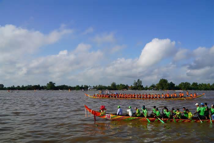 Kiên Giang khai mạc Ok-om-bok, lễ hội lớn trong năm của đồng bào Khmer Nam Bộ