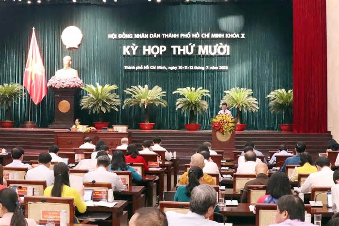HĐND Thành phố Hồ Chí Minh thông qua 65 Nghị quyết về phát triển KT-XH