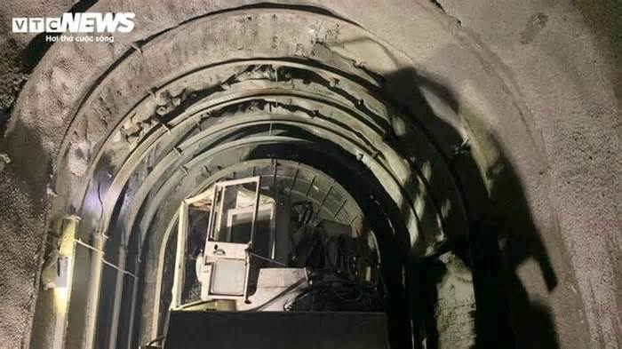 Sạt lở hầm đường sắt tại Phú Yên: Công tác khắc phục gặp khó, chưa thể thông tàu