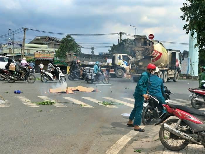 Va chạm với xe bồn trộn bê tông, 2 nữ sinh ở TP.HCM tử vong thương tâm