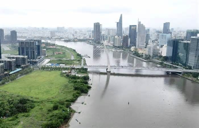 Đầu tháng 5, xâm nhập mặn vào sâu các sông ở TP.HCM đến 75km