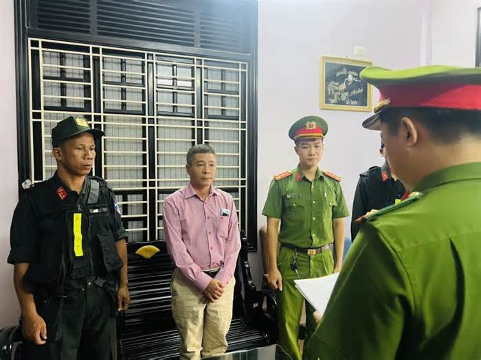 Nguyên giám đốc CDC Thừa Thiên Huế lại bị khởi tố