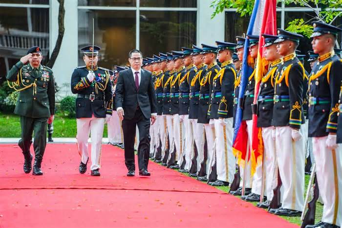 Đại sứ Lại Thái Bình trình Thư ủy nhiệm lên Tổng thống Philippines