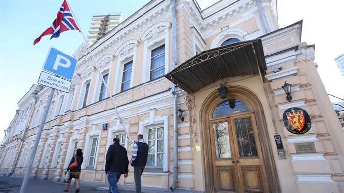 Nga trục xuất 10 nhà ngoại giao tại Đại sứ quán Na Uy ở Moskva
