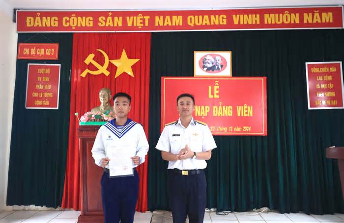 Kết nạp Đảng tại Trường Sa