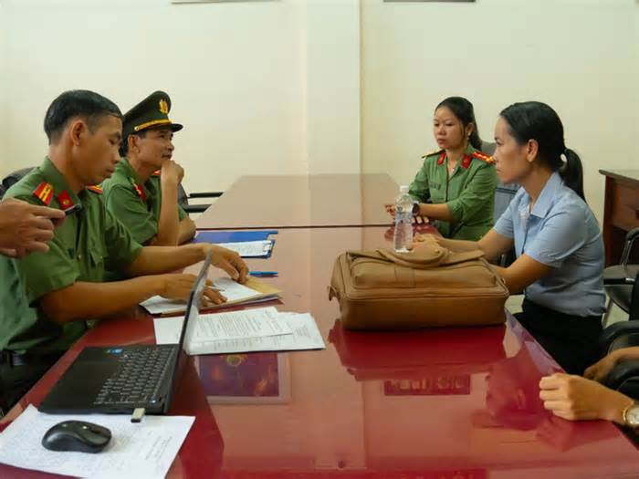 Bắt trưởng phòng và chuyên viên Văn phòng đăng ký đất đai tỉnh Hậu Giang