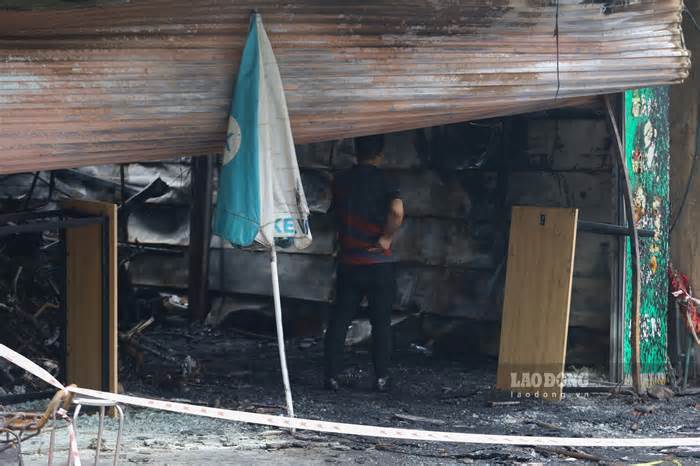 Vụ cháy làm 3 người chết: Cửa cuốn đóng kín, hàng xóm bất lực giải cứu