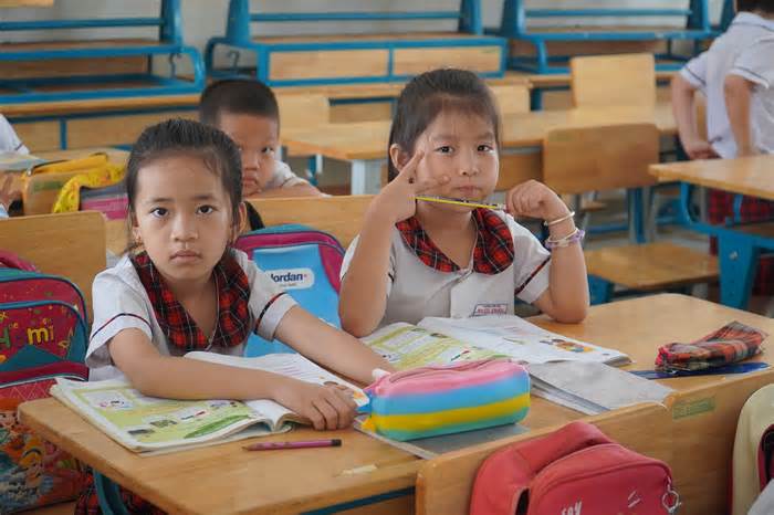 Nằm trong vùng lõi dự án sân bay Long Thành, 380 học sinh phải đi học nhờ