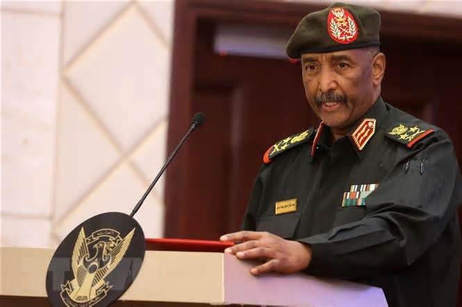 Tư lệnh quân đội Sudan cam kết tạo điều kiện các nước sơ tán công dân