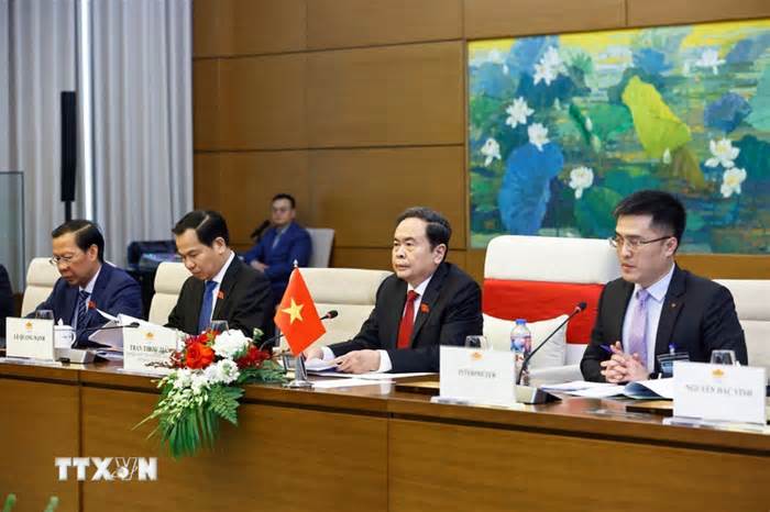 Chủ tịch Quốc hội Trần Thanh Mẫn hội đàm với Chủ tịch Hạ viện Jordan