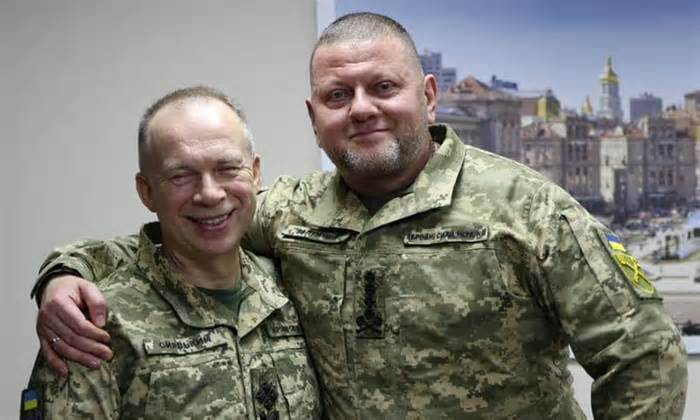 Mức tín nhiệm của tân Tổng tư lệnh Ukraine kém xa 'tướng thép'