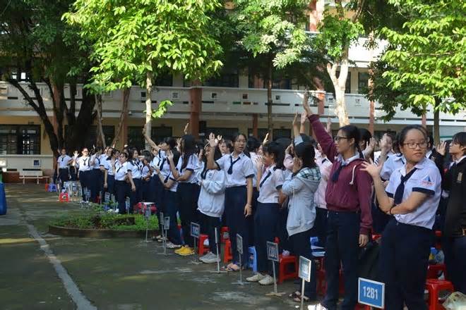 Đà Nẵng nhắc nhở tình trạng ép học sinh đăng ký học tiếng Anh ngoài giờ