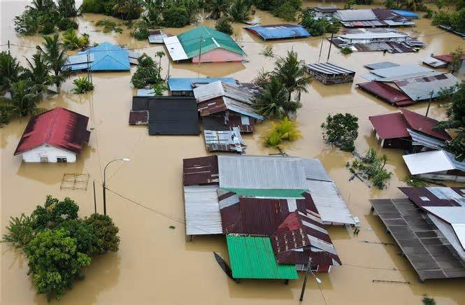 Malaysia: 4 người chết và hàng chục nghìn người phải sơ tán vì mưa lũ