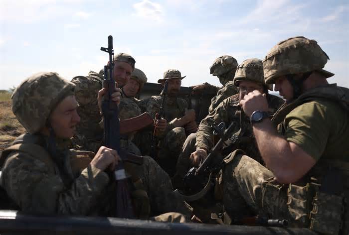 Quốc hội Ukraine bác dự luật huy động thêm quân