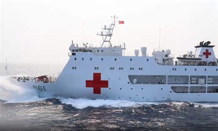 Việt Nam phản đối Trung Quốc đưa tàu bệnh viện đến Hoàng Sa