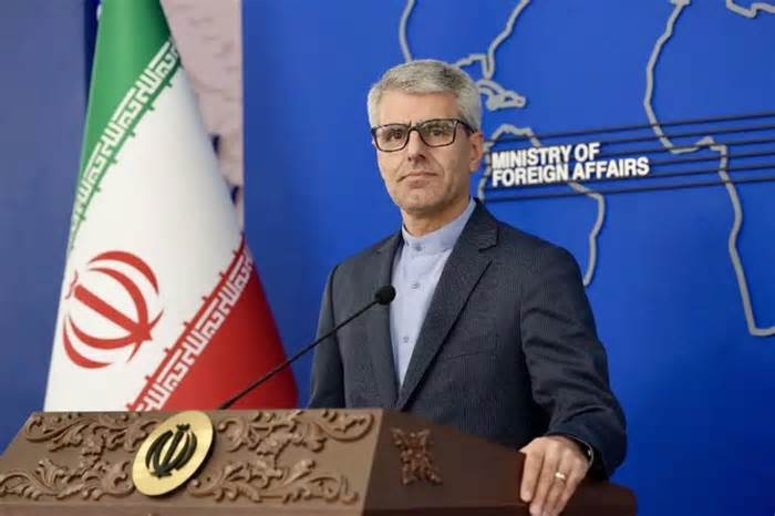 Iran hạ cấp quan hệ ngoại giao với Úc