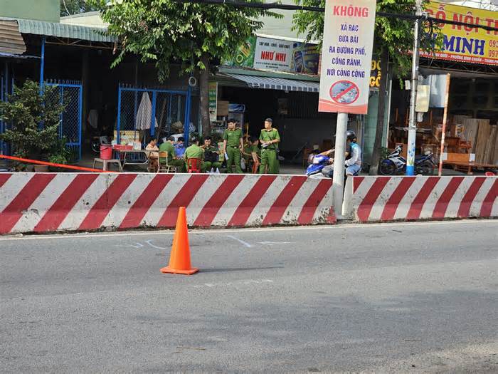 Làm rõ vụ xe máy tông vào cột đèn khiến 3 người tử vong