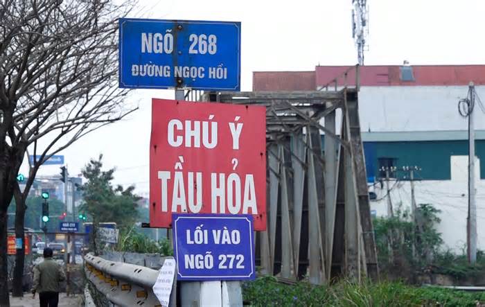 Hà Nội: Xảy ra 3 vụ tai nạn liên tiếp tại một lối ngang tự mở qua đường sắt