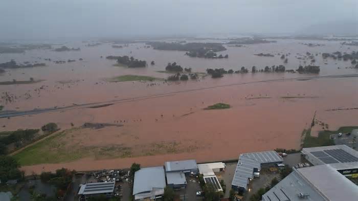 Lũ lụt tấn công đông bắc Australia