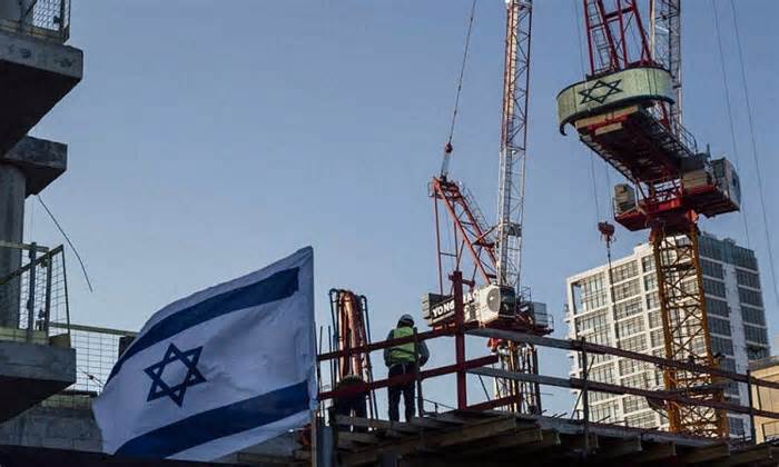 Xung đột ở Dải Gaza tiếp diễn với cường độ cao, Israel hạ dự báo tăng trưởng kinh tế