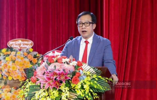 Hoãn xét xử vụ nguyên Giám đốc Đại học Huế bị cáo buộc chiếm đoạt hơn 3 tỉ đồng