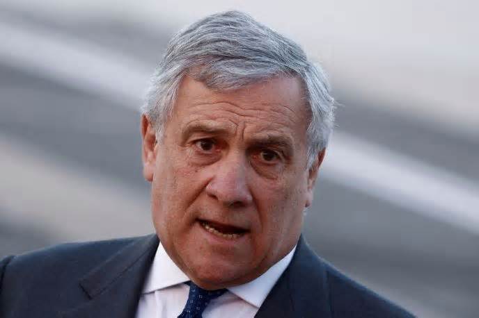 Italy 'dọa' huỷ chuyến thăm Paris của Ngoại trưởng Antonio Tajan