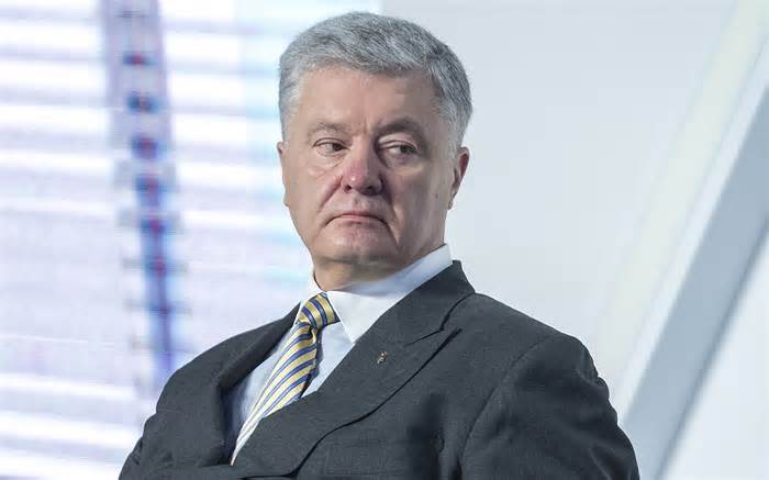 Ukraine nêu lý do ngăn cựu tổng thống xuất cảnh