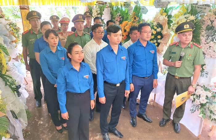 Đoàn công tác T.Ư Đoàn thăm gia đình các nạn nhân vụ trụ sở UBND xã ở Đắk Lắk bị tấn công