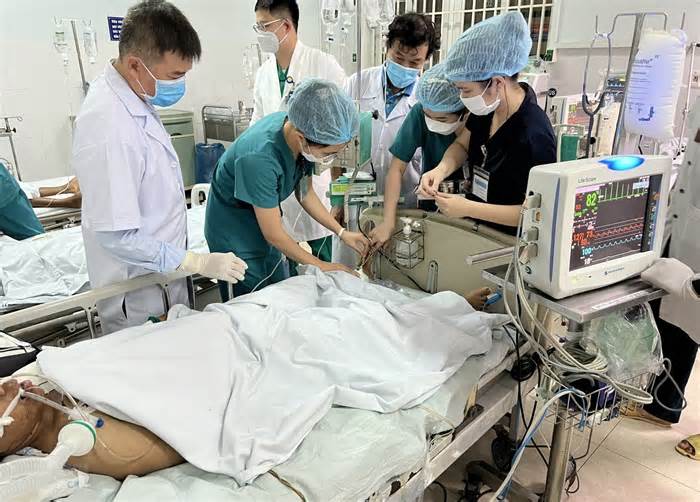Quảng Nam: Khẩn trương giải độc cho bệnh nhân ăn cá chép muối ủ chua