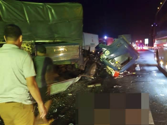 Xe tải rớt đầu cabin sau cú tông trên cao tốc Vĩnh Hảo - Phan Thiết