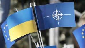 NATO dọa đáp trả chiến dịch tấn công hỗn hợp của Nga, Ukraine nóng lòng muốn lời mời vào Liên minh
