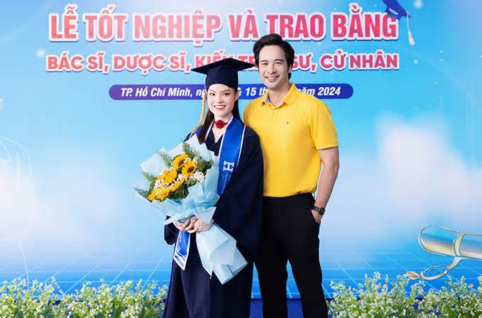 Đoàn Minh Tài mừng Sunny Đan Ngọc thành bác sĩ