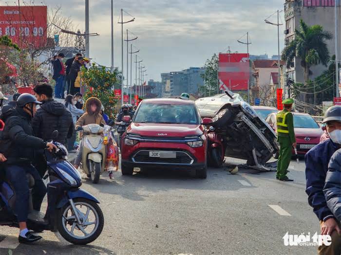 Ngày 28 tháng chạp, xử lý hơn 7.500 vụ vi phạm giao thông, phạt gần 20 tỉ đồng