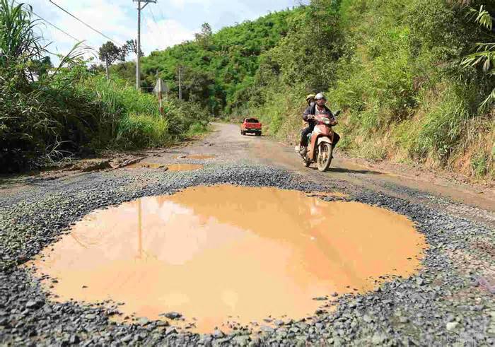 Đắk Nông chi hơn 10 tỉ đồng sửa chữa đường về xã vùng sâu