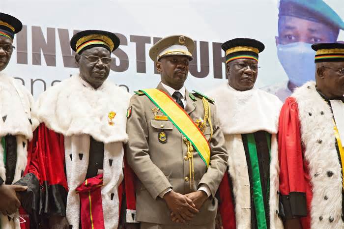 Chính quyền quân sự Mali công bố hiến pháp mới gây tranh cãi