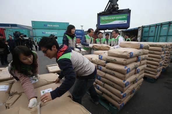 Hàn Quốc cân nhắc nối lại viện trợ nhân đạo cho Triều Tiên